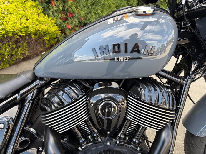 2023 Indian SPORT CHIEF CRUISER STEALTH GRAY