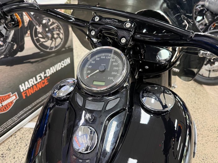 2016 Harley-Davidson Softail Slim S (FLSS) Softail Black