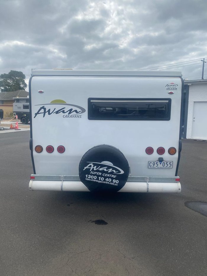 2022 Avan Aspire 555 Poptop