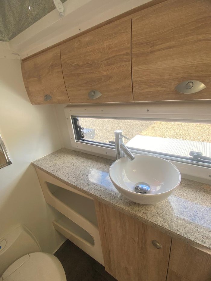 2022 Avan Aspire 555 Poptop