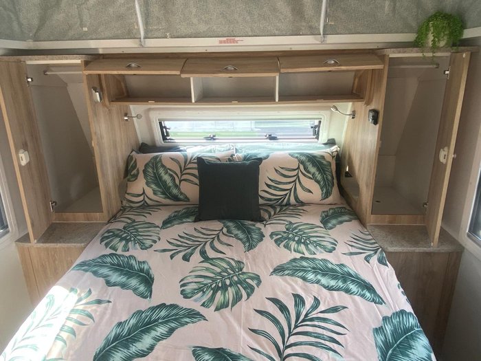 2022 Avan Aspire 555 Poptop