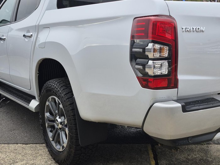 2021 Mitsubishi Triton GLS MR MY22 4X4 Dual Range White