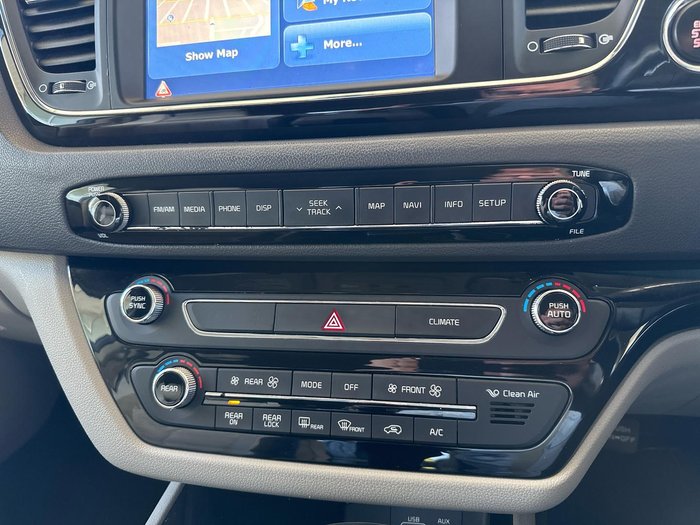 2017 Kia Carnival Platinum