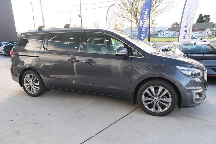 2017 Kia Carnival Platinum