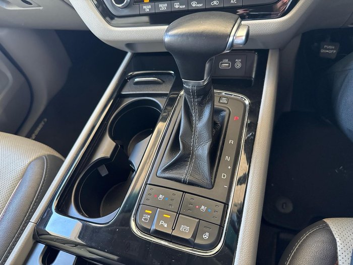 2017 Kia Carnival Platinum