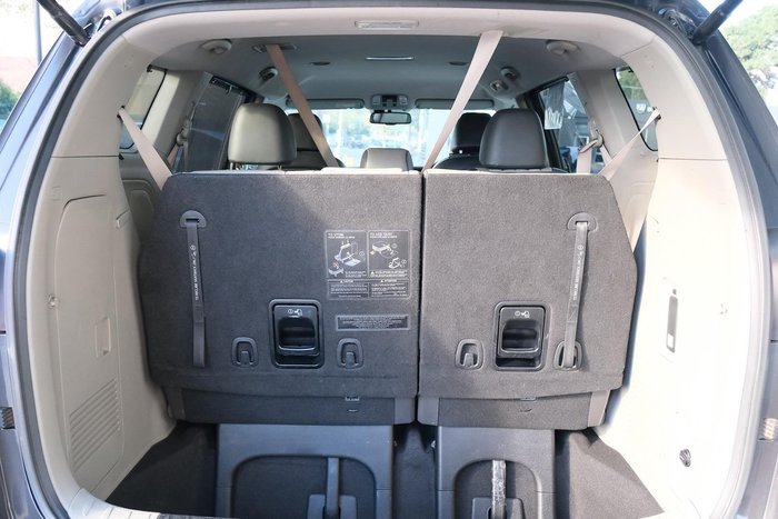 2017 Kia Carnival Platinum