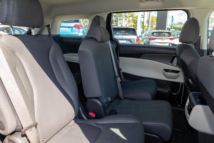 2023 Kia Carnival S