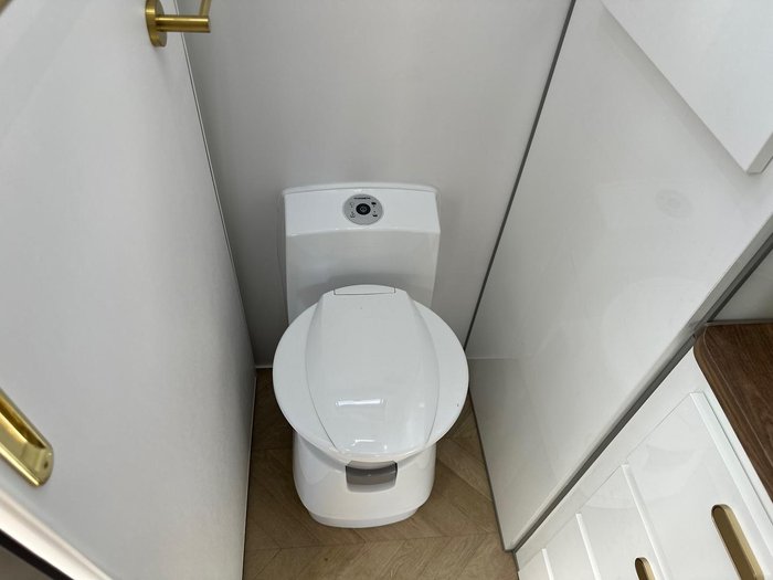 2026 JB Caravans 21'6 Scorpion Sting Rear Door