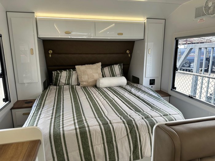 2026 JB Caravans 21'6 Scorpion Sting Rear Door
