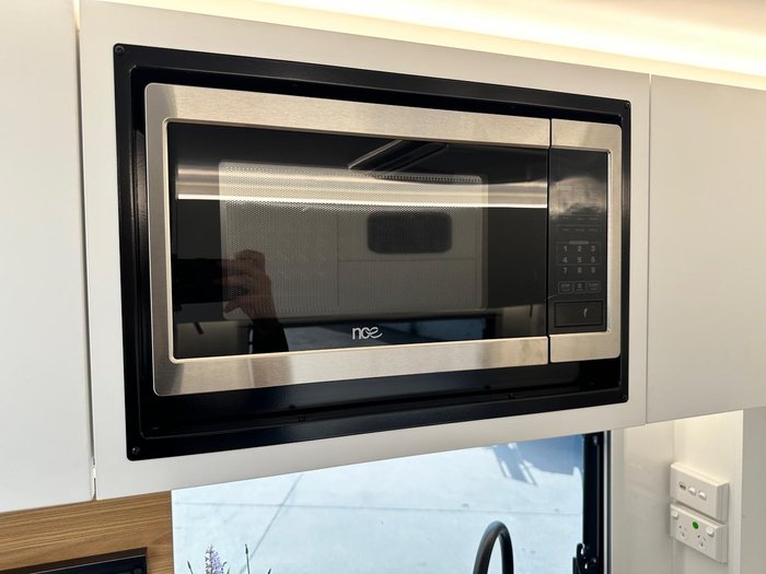 2025 New Age Caravans Manta Ray 15 Ft Embark