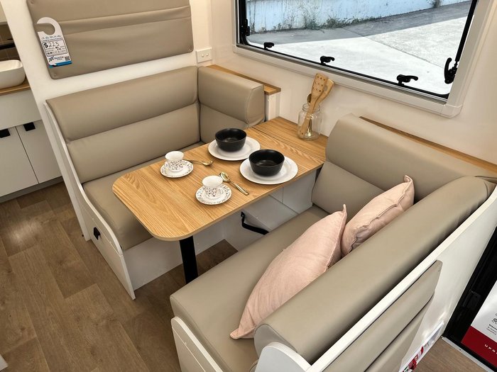 2025 New Age Caravans Manta Ray 15 Ft Embark