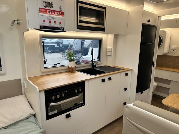 2025 New Age Caravans Manta Ray 15 Ft Embark