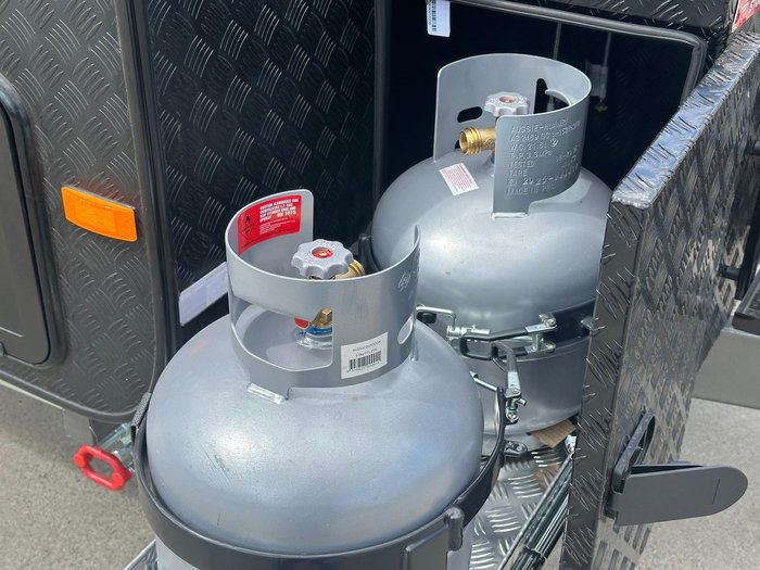 2026 New Age Caravans Road Owl 19 Ft Family Expedition Ro19be Exp My26