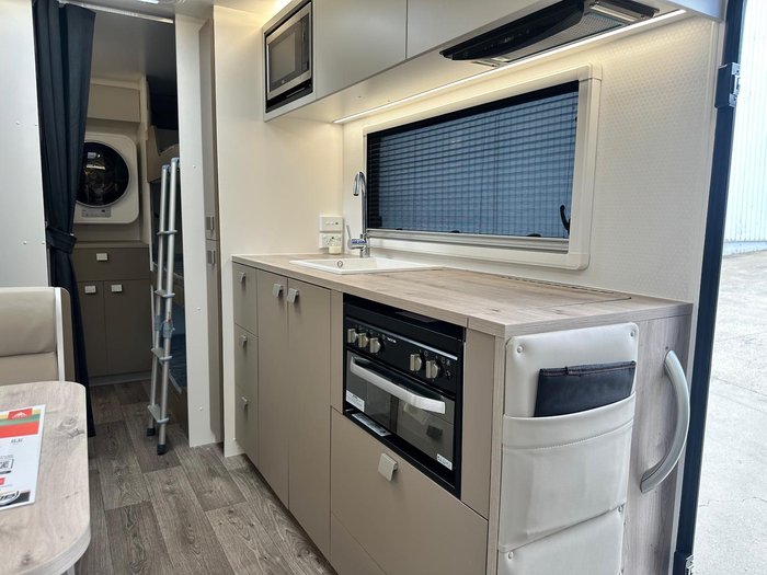 2026 New Age Caravans Road Owl 19 Ft Family Expedition Ro19be Exp My26