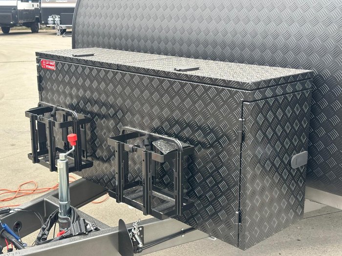 2026 New Age Caravans Manta Ray 15 Ft Expedition