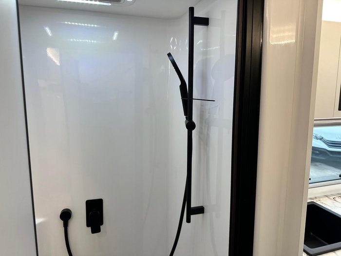 2026 New Age Caravans Manta Ray 15 Ft Expedition