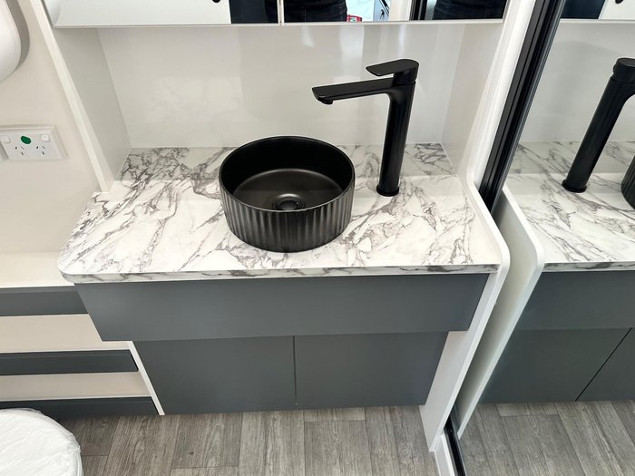 2026 New Age Caravans Manta Ray 15 Ft Expedition