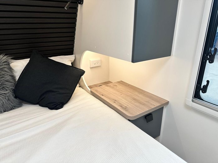 2025 New Age Caravans 20' Manta Ray Mr20er My26