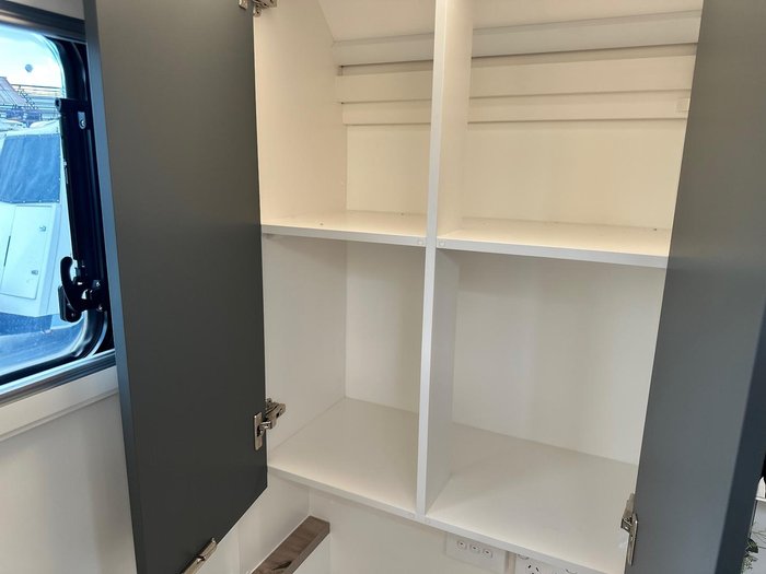2025 New Age Caravans 20' Manta Ray Mr20er My26