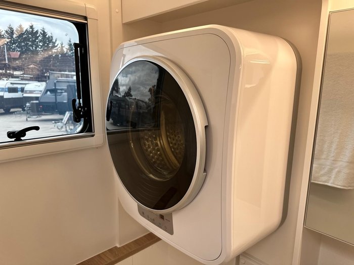 2026 New Age Caravans Manta Ray 18 Ft Expedition Mr18er Exp My26