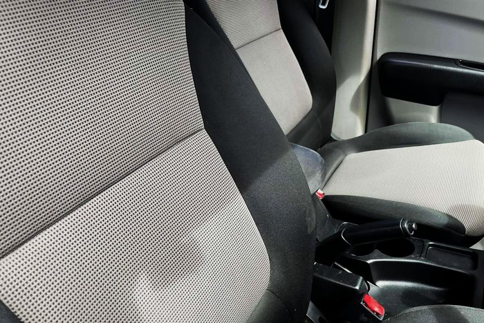 2014 Mitsubishi Triton GLX