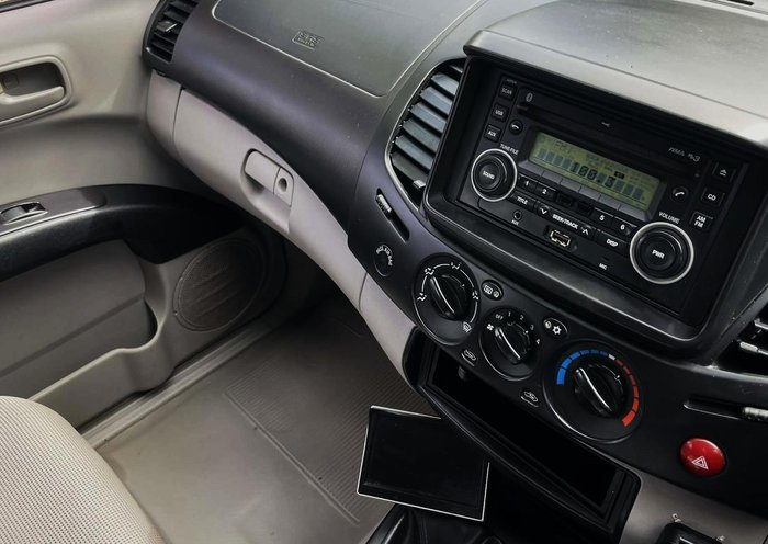 2014 Mitsubishi Triton GLX