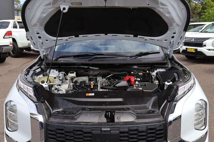 2024 Mitsubishi Outlander ES