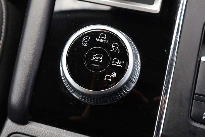 2024 Mitsubishi Outlander ES