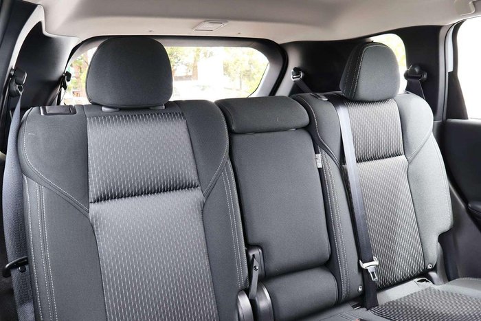 2024 Mitsubishi Outlander ES