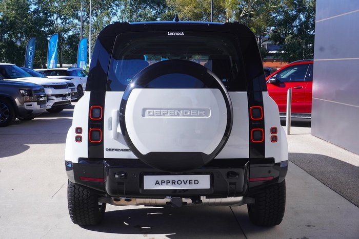 2026 Land Rover Defender 110 D350 X-Dynamic SE