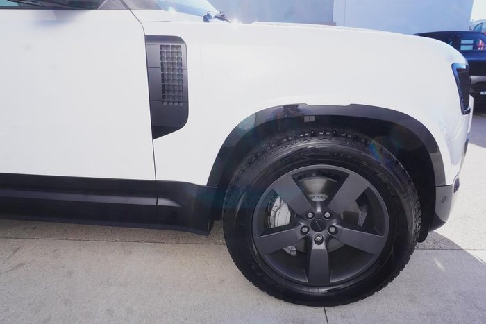 2026 Land Rover Defender 110 D350 X-Dynamic SE