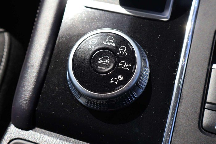 2024 Mitsubishi Outlander ES