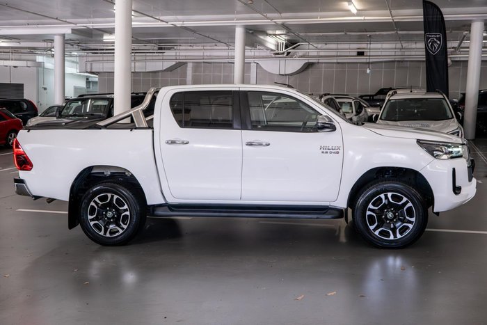 2020 Toyota Hilux SR5