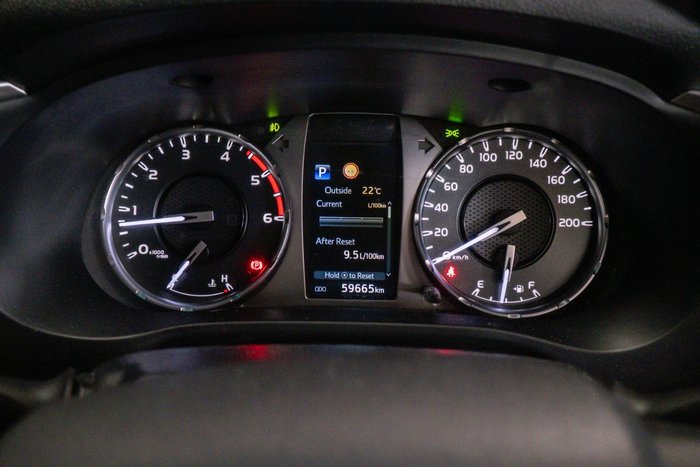 2020 Toyota Hilux SR5