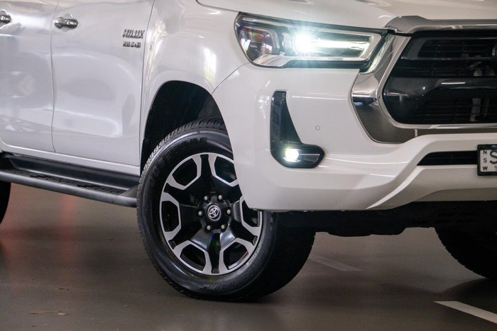 2020 Toyota Hilux SR5