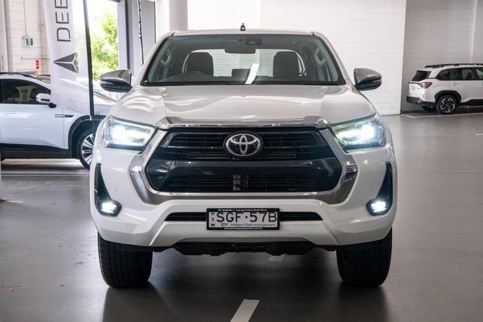 2020 Toyota Hilux SR5