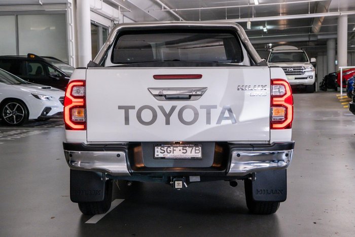 2020 Toyota Hilux SR5