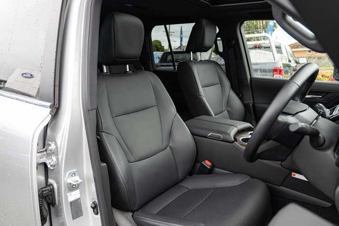 2025 Toyota Landcruiser VX