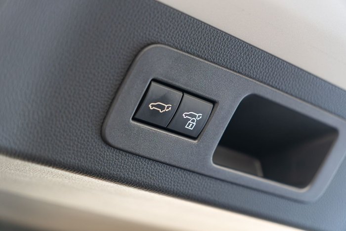 2025 Toyota Landcruiser VX