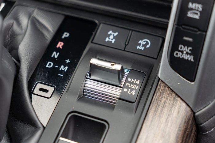 2025 Toyota Landcruiser VX