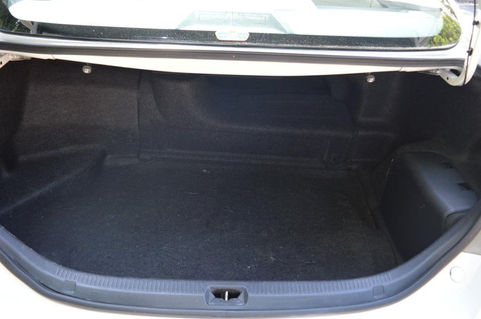 2010 Toyota Camry Hybrid AHV40R MY10 Crystal Pearl