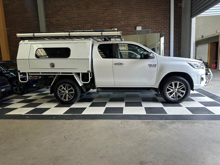 2018 Toyota Hilux SR5 GUN126R 4X4 Dual Range Glacier White