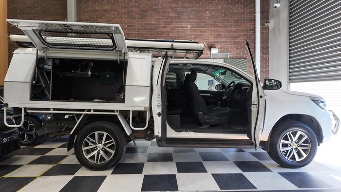 2018 Toyota Hilux SR5 GUN126R 4X4 Dual Range Glacier White