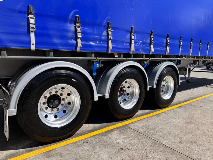 2016 Maxitrans St3 Tri Axle