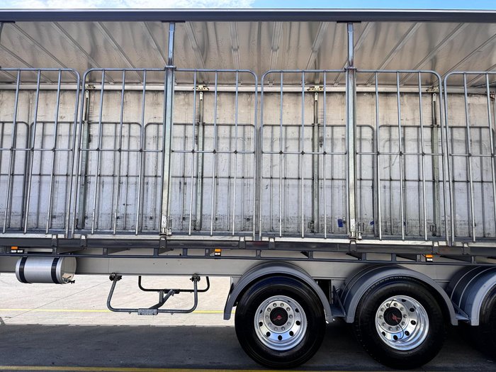 2016 Maxitrans St3 Tri Axle