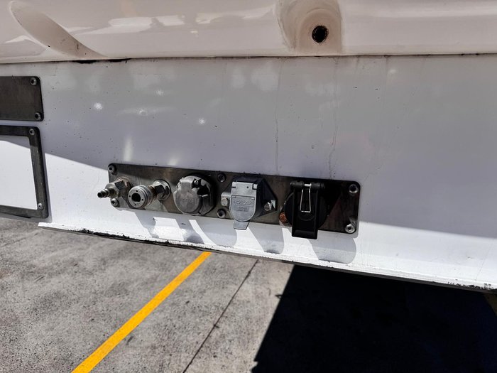 2016 Maxitrans St3 Tri Axle