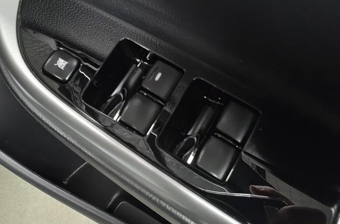 2023 Mitsubishi Triton Xtreme MR MY23 4X4 Dual Range White Diamond with Black Roof