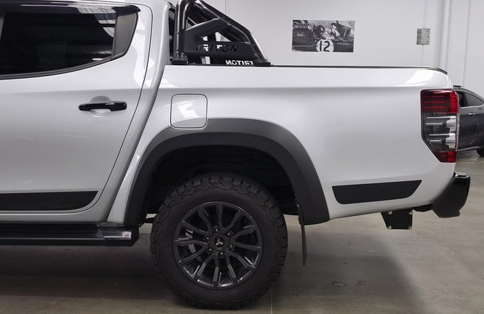 2023 Mitsubishi Triton Xtreme MR MY23 4X4 Dual Range White Diamond with Black Roof
