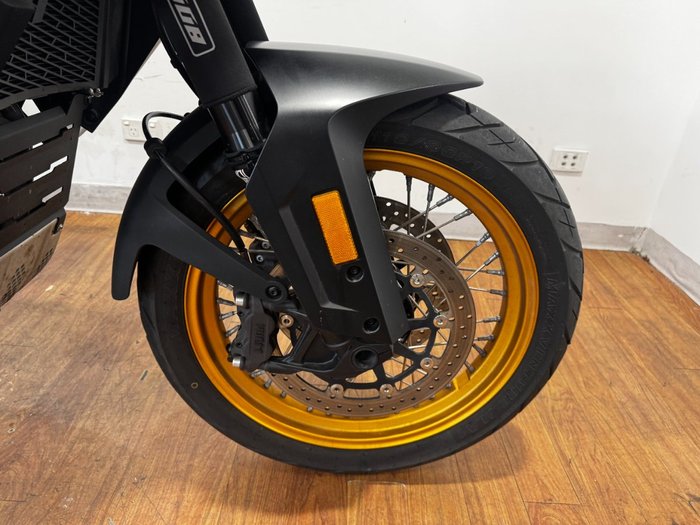 2022 CFMoto 800MT LIMITED EDITION SILVER