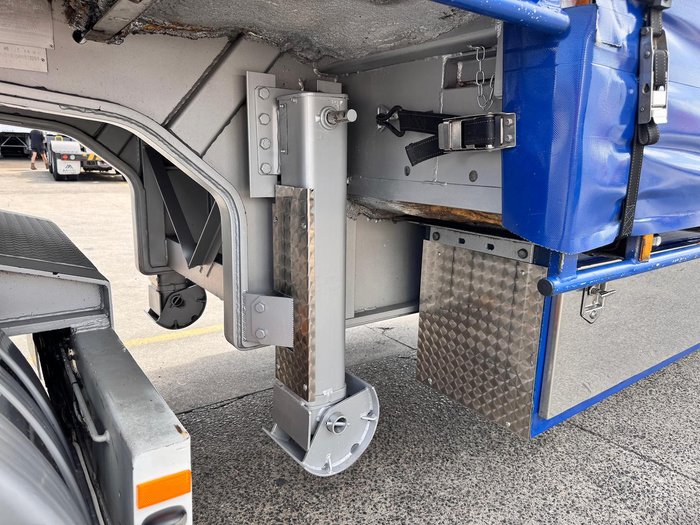 2010 Krueger 32 Pallet Dd